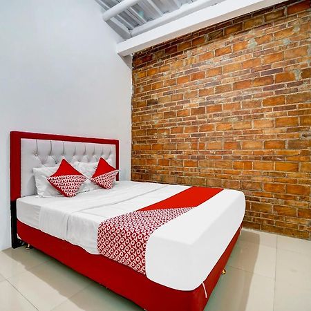 Super Oyo 91173 Guesthouse King Puntodewo Pakualaman Ngoại thất bức ảnh