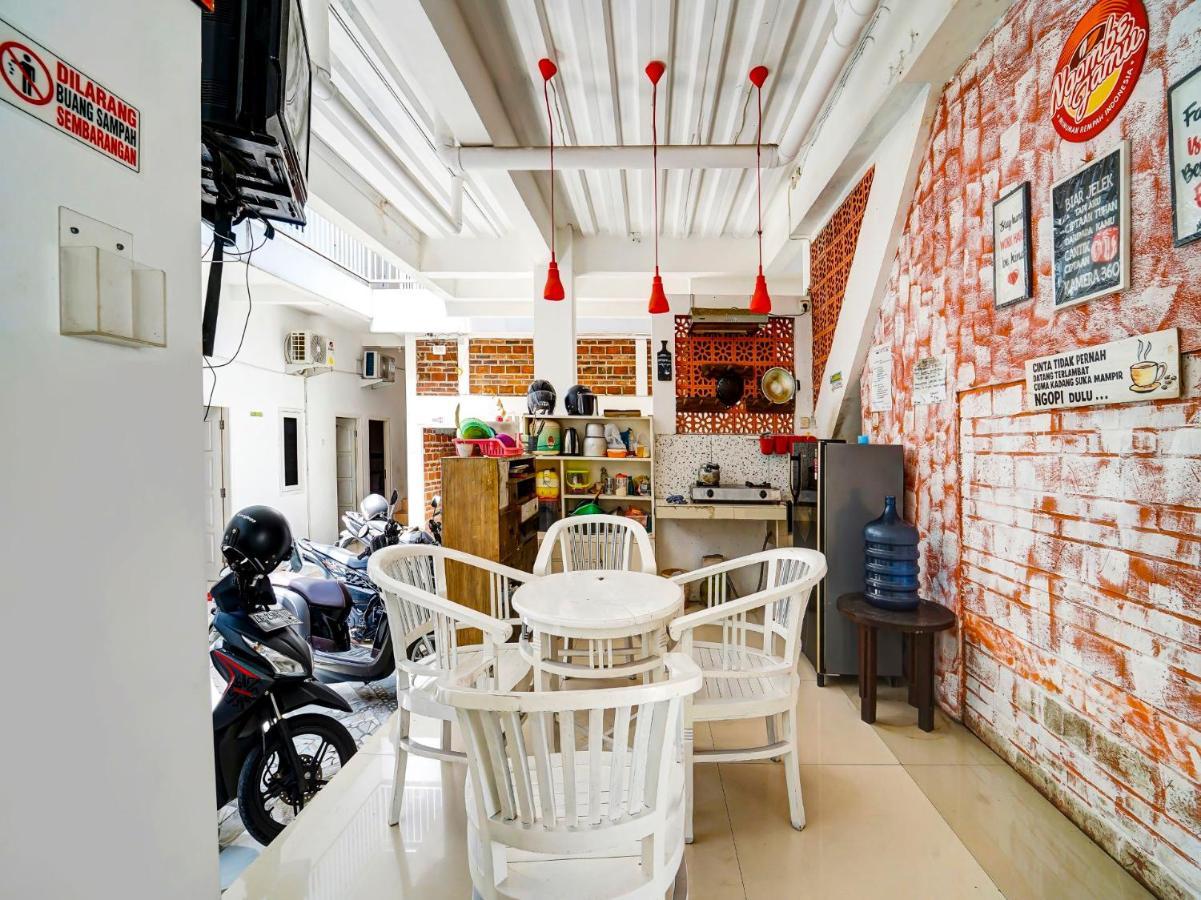 Super Oyo 91173 Guesthouse King Puntodewo Pakualaman Ngoại thất bức ảnh