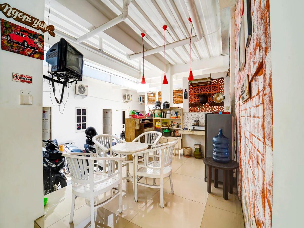 Super Oyo 91173 Guesthouse King Puntodewo Pakualaman Ngoại thất bức ảnh