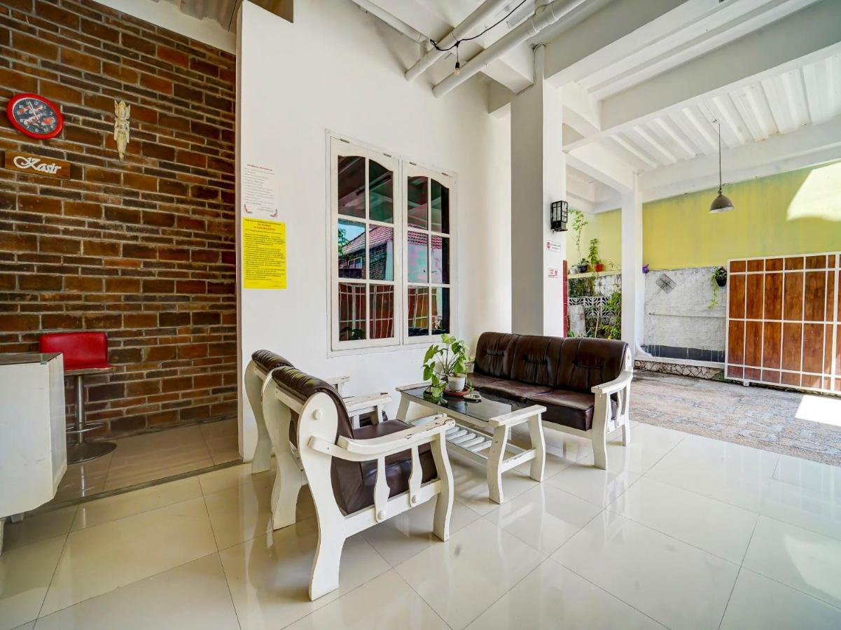 Super Oyo 91173 Guesthouse King Puntodewo Pakualaman Ngoại thất bức ảnh